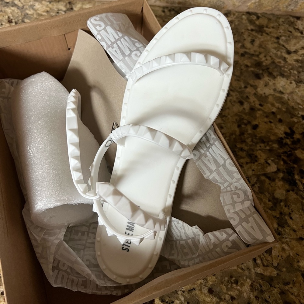 STEVE MADDEN travel jelly sandals